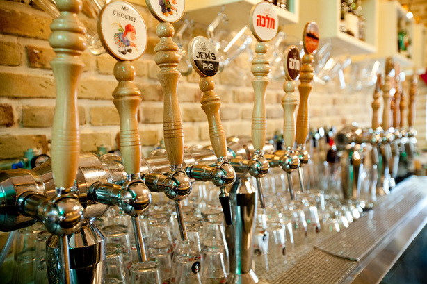 ברזי בירות ישראליות שטרן. בועז לביא