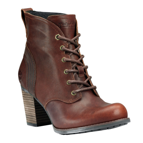 טימברלנד,  חצי מגף עקב חום - 899 שח. צילום- יחצ חול