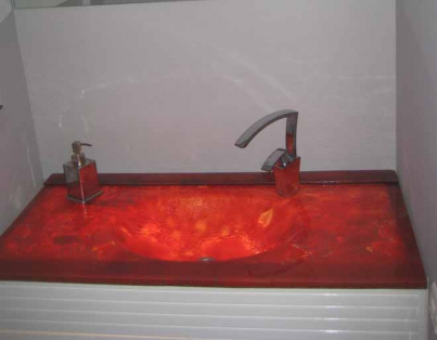 משטח זכוכית לארון אמבטיה. סושי סמבה- זיגוג זכוכית. גגון. תמונה מאתר החברה