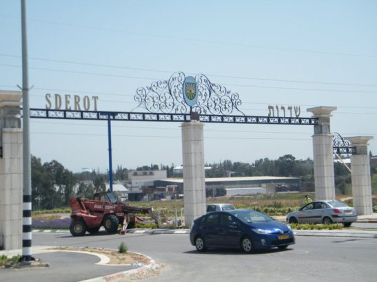 208802_10150160523671268_3937704_n-2