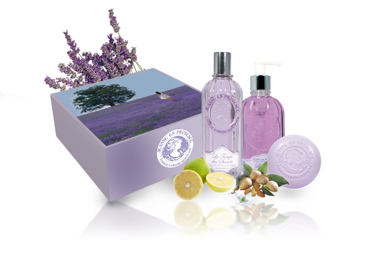 ג'ין פרובנס מארזי לבנדר בהתאמה אישית 55שח - 150שח להשיג ברשת אפריל צילום סיימון פרי (2)