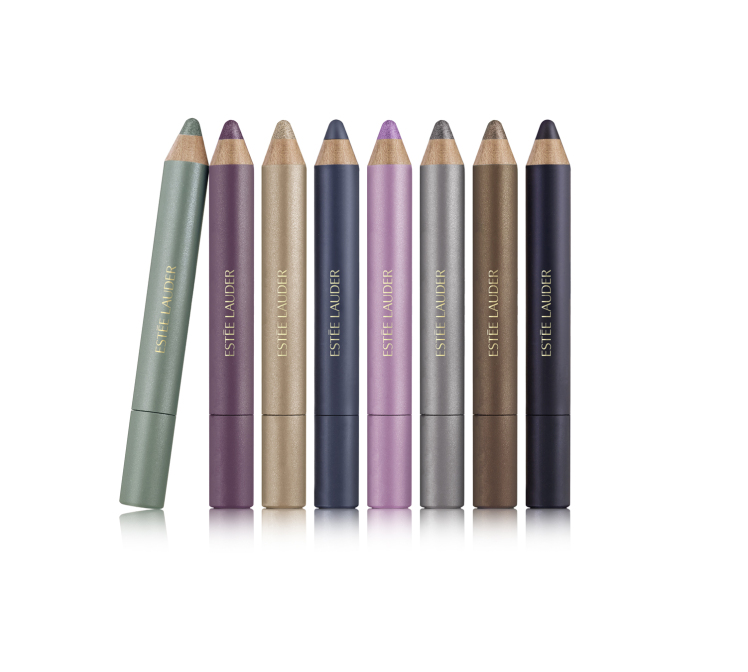 אסתי לאודר מג'יק סמוקי אוסף- מחיר השקה 99 שח עד סוף ינואר (מחיר צרכן 139 שח) - להשיג ברשתות הפארם אפריל ומשביר - קרדיט יחצ חול MAGIC SMOKEY COLLECTION