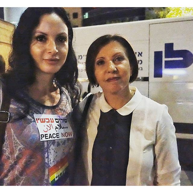 עם זהבה גלאון אחרי הנאום שלה. חייבים פה שינוי ומהר. לפחות חוק הלאום ירד היום מהפרק. מקווה שיש תקווה.